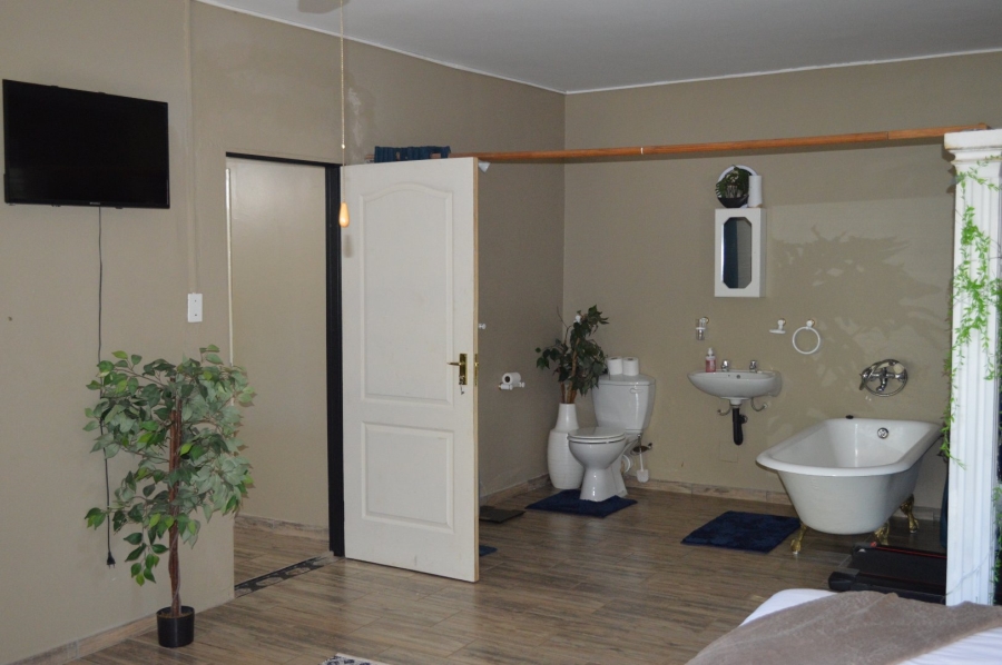 Commercial Property for Sale in Wilkoppies North West